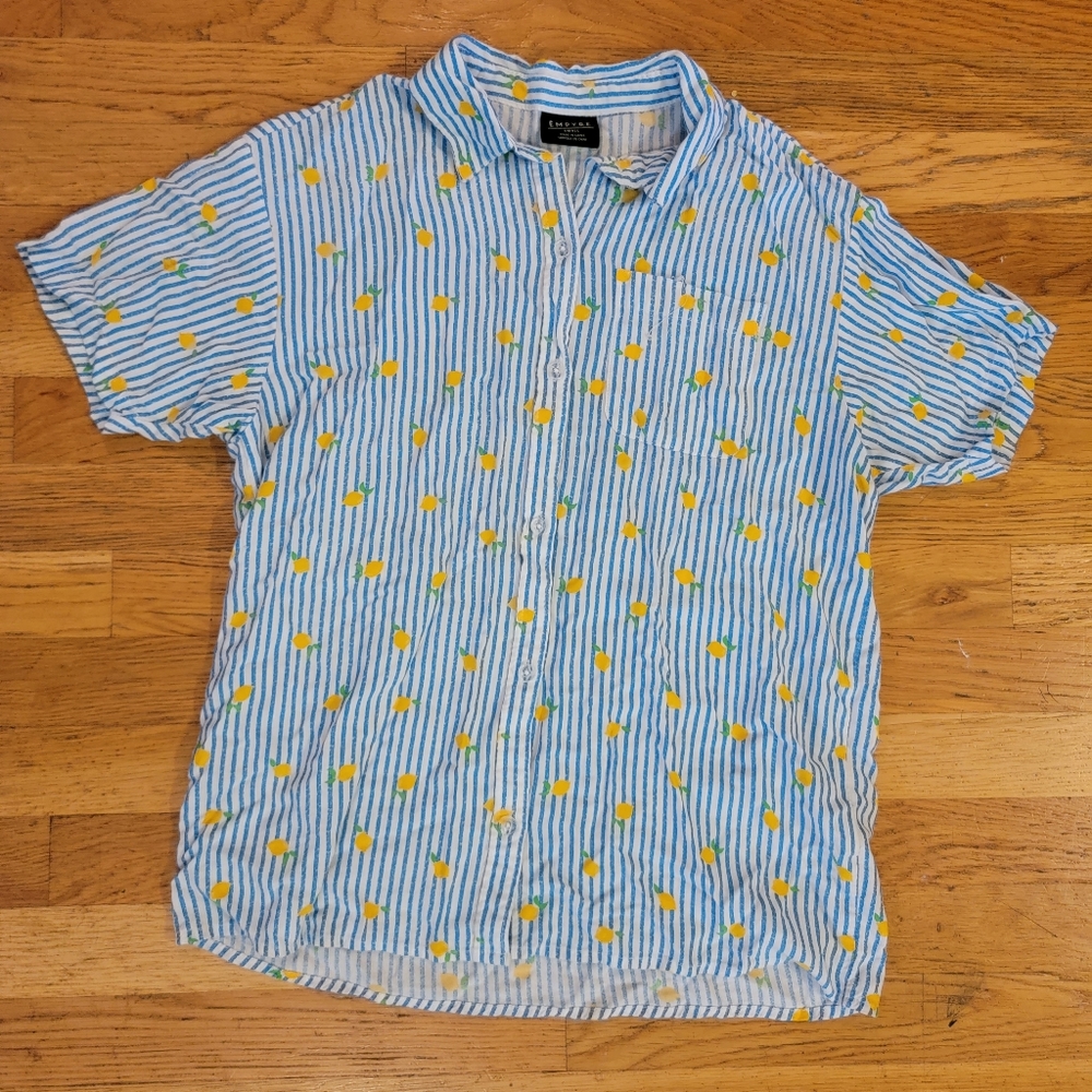 Lemon print button up